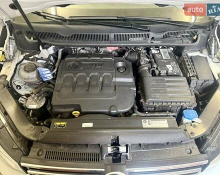 Белый Фольксваген Туран, объемом двигателя 1.6 л и пробегом 209 тыс. км за 17000 $, фото 24 на Automoto.ua