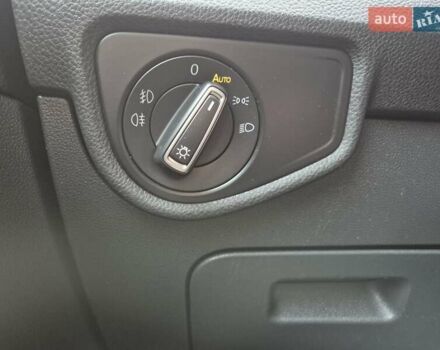 Белый Фольксваген Туран, объемом двигателя 1.6 л и пробегом 225 тыс. км за 17800 $, фото 85 на Automoto.ua