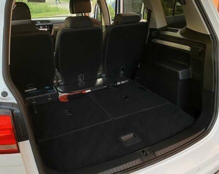 Белый Фольксваген Туран, объемом двигателя 1.6 л и пробегом 124 тыс. км за 17500 $, фото 8 на Automoto.ua