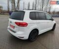 Білий Фольксваген Туран, об'ємом двигуна 2 л та пробігом 221 тис. км за 17500 $, фото 10 на Automoto.ua