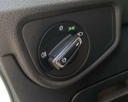 Белый Фольксваген Туран, объемом двигателя 1.6 л и пробегом 124 тыс. км за 17500 $, фото 21 на Automoto.ua