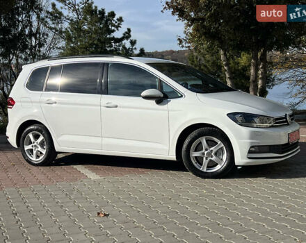 Белый Фольксваген Туран, объемом двигателя 2 л и пробегом 220 тыс. км за 17997 $, фото 20 на Automoto.ua