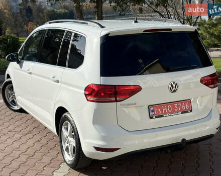 Белый Фольксваген Туран, объемом двигателя 2 л и пробегом 220 тыс. км за 17997 $, фото 11 на Automoto.ua