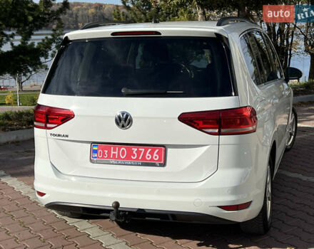 Белый Фольксваген Туран, объемом двигателя 2 л и пробегом 220 тыс. км за 17997 $, фото 33 на Automoto.ua