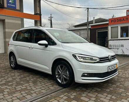 Білий Фольксваген Туран, об'ємом двигуна 2 л та пробігом 263 тис. км за 18700 $, фото 2 на Automoto.ua