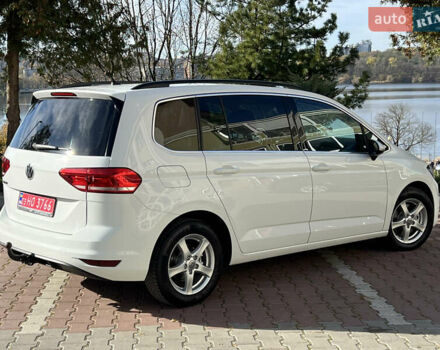 Белый Фольксваген Туран, объемом двигателя 2 л и пробегом 220 тыс. км за 17997 $, фото 29 на Automoto.ua