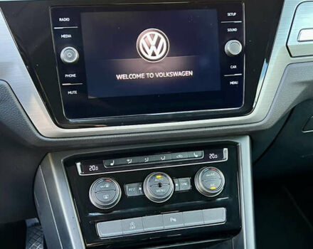 Белый Фольксваген Туран, объемом двигателя 2 л и пробегом 220 тыс. км за 18390 $, фото 46 на Automoto.ua