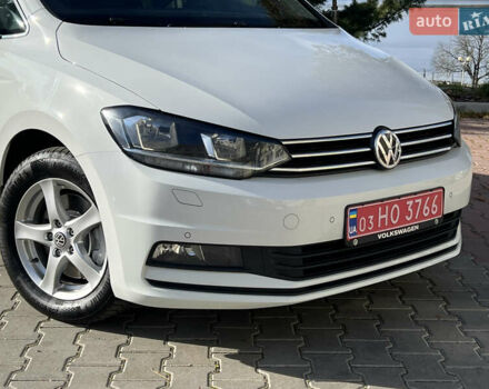 Белый Фольксваген Туран, объемом двигателя 2 л и пробегом 220 тыс. км за 18390 $, фото 25 на Automoto.ua