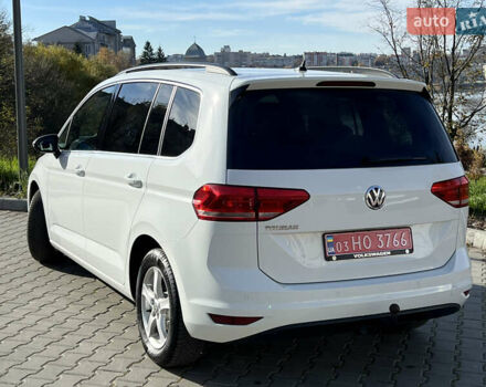 Белый Фольксваген Туран, объемом двигателя 2 л и пробегом 220 тыс. км за 18390 $, фото 9 на Automoto.ua