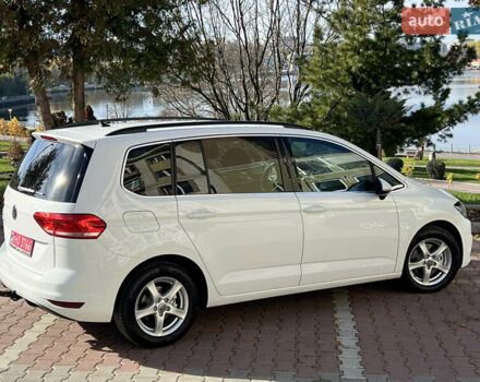 Белый Фольксваген Туран, объемом двигателя 2 л и пробегом 220 тыс. км за 17997 $, фото 35 на Automoto.ua