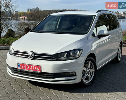 Белый Фольксваген Туран, объемом двигателя 2 л и пробегом 220 тыс. км за 17997 $, фото 7 на Automoto.ua