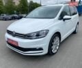Белый Фольксваген Туран, объемом двигателя 2 л и пробегом 218 тыс. км за 16500 $, фото 1 на Automoto.ua