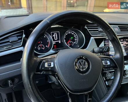 Белый Фольксваген Туран, объемом двигателя 2 л и пробегом 220 тыс. км за 18390 $, фото 41 на Automoto.ua