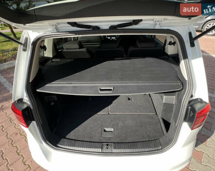 Белый Фольксваген Туран, объемом двигателя 2 л и пробегом 220 тыс. км за 17997 $, фото 40 на Automoto.ua