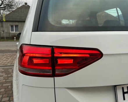 Білий Фольксваген Туран, об'ємом двигуна 2 л та пробігом 263 тис. км за 18700 $, фото 28 на Automoto.ua