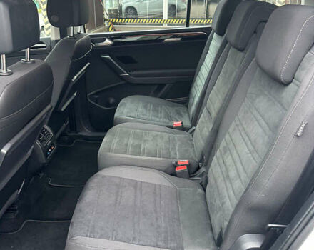 Білий Фольксваген Туран, об'ємом двигуна 2 л та пробігом 263 тис. км за 18700 $, фото 8 на Automoto.ua