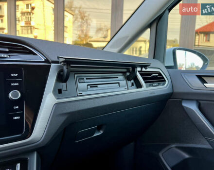 Белый Фольксваген Туран, объемом двигателя 2 л и пробегом 220 тыс. км за 17997 $, фото 55 на Automoto.ua