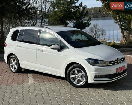 Белый Фольксваген Туран, объемом двигателя 2 л и пробегом 220 тыс. км за 18390 $, фото 18 на Automoto.ua