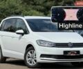 Белый Фольксваген Туран, объемом двигателя 1.97 л и пробегом 165 тыс. км за 22859 $, фото 1 на Automoto.ua