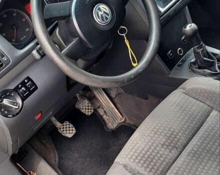 Белый Фольксваген Туран, объемом двигателя 2 л и пробегом 578 тыс. км за 2000 $, фото 7 на Automoto.ua