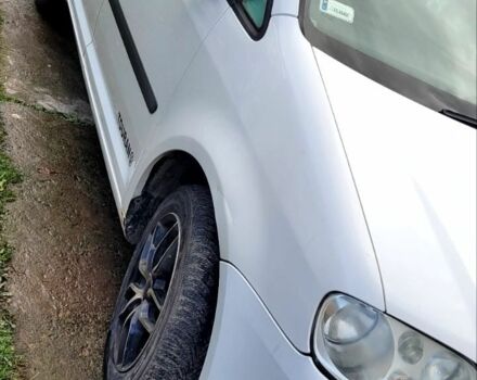 Белый Фольксваген Туран, объемом двигателя 2 л и пробегом 578 тыс. км за 2000 $, фото 2 на Automoto.ua