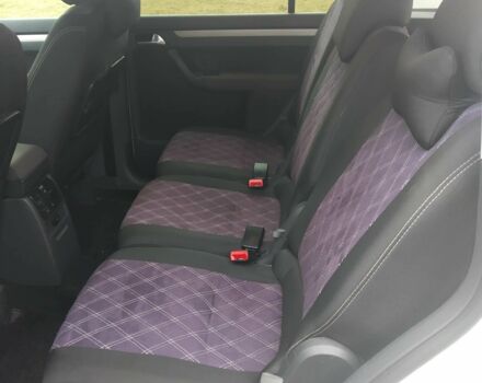 Белый Фольксваген Туран, объемом двигателя 1.4 л и пробегом 160 тыс. км за 7500 $, фото 5 на Automoto.ua