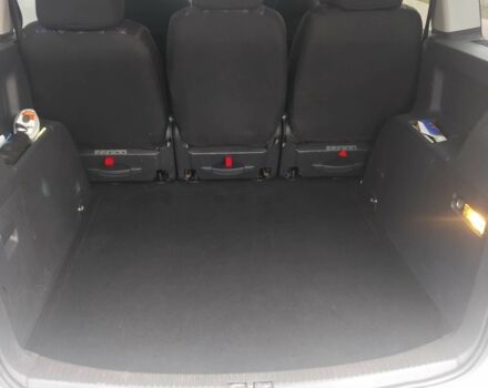 Белый Фольксваген Туран, объемом двигателя 1.4 л и пробегом 160 тыс. км за 7500 $, фото 3 на Automoto.ua