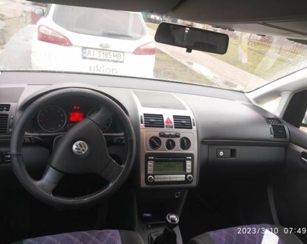 Белый Фольксваген Туран, объемом двигателя 1.4 л и пробегом 160 тыс. км за 7500 $, фото 14 на Automoto.ua