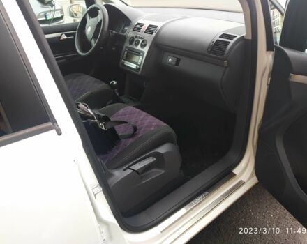 Белый Фольксваген Туран, объемом двигателя 1.4 л и пробегом 160 тыс. км за 7500 $, фото 12 на Automoto.ua