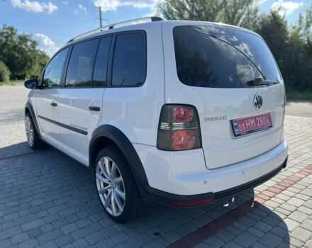 Белый Фольксваген Туран, объемом двигателя 1.4 л и пробегом 208 тыс. км за 6750 $, фото 2 на Automoto.ua