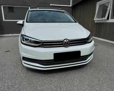 Белый Фольксваген Туран, объемом двигателя 2 л и пробегом 74 тыс. км за 5600 $, фото 1 на Automoto.ua