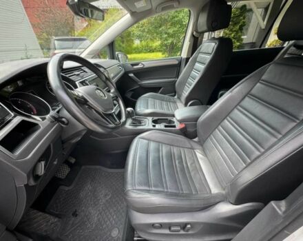 Белый Фольксваген Туран, объемом двигателя 2 л и пробегом 74 тыс. км за 5600 $, фото 6 на Automoto.ua