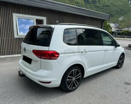 Белый Фольксваген Туран, объемом двигателя 2 л и пробегом 74 тыс. км за 5600 $, фото 4 на Automoto.ua