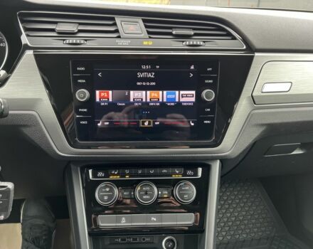 Белый Фольксваген Туран, объемом двигателя 2 л и пробегом 190 тыс. км за 18300 $, фото 6 на Automoto.ua