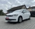 Белый Фольксваген Туран, объемом двигателя 2 л и пробегом 190 тыс. км за 18300 $, фото 1 на Automoto.ua