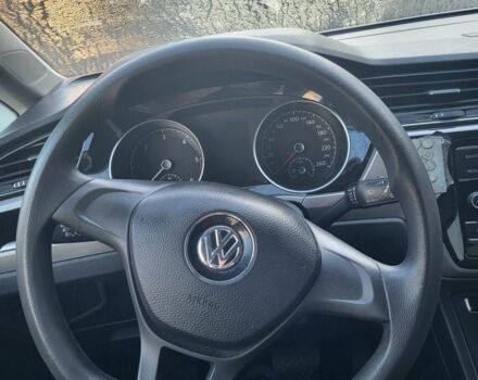 Білий Фольксваген Туран, об'ємом двигуна 2 л та пробігом 3 тис. км за 15221 $, фото 5 на Automoto.ua