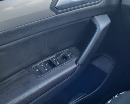 Білий Фольксваген Туран, об'ємом двигуна 2 л та пробігом 3 тис. км за 15221 $, фото 6 на Automoto.ua