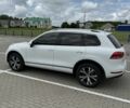Белый Фольксваген Туран, объемом двигателя 3 л и пробегом 260 тыс. км за 21500 $, фото 2 на Automoto.ua