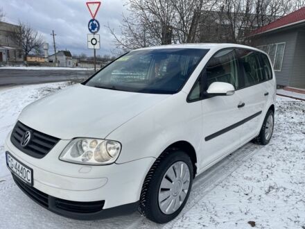 Белый Фольксваген Туран, объемом двигателя 1.9 л и пробегом 500 тыс. км за 2950 $, фото 1 на Automoto.ua
