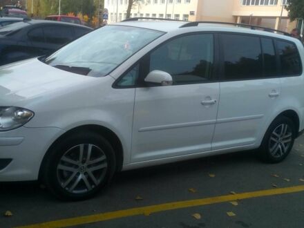 Фольксваген Туран 2007 у Вишневом на Automoto.ua Білий Фольксваген Туран, об'ємом двигуна 1.4 л та пробігом 160 тис. км за 7500 $, фото 1 на Automoto.ua