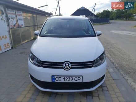 Фольксваген Туран 2011 в Сокинянах на Automoto.ua Белый Фольксваген Туран, объемом двигателя 1.6 л и пробегом 255 тыс. км за 8600 $, фото 1 на Automoto.ua