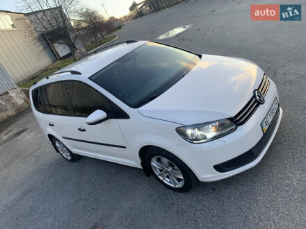 Білий Фольксваген Туран, об'ємом двигуна 1.6 л та пробігом 235 тис. км за 9800 $, фото 1 на Automoto.ua