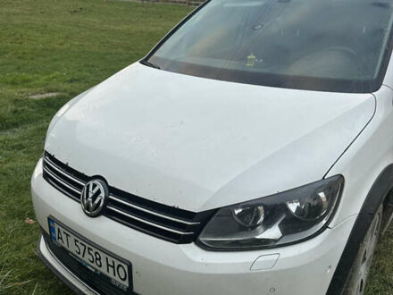 Белый Фольксваген Туран, объемом двигателя 1.4 л и пробегом 362 тыс. км за 8500 $, фото 1 на Automoto.ua