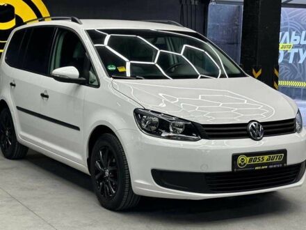 Белый Фольксваген Туран, объемом двигателя 1.6 л и пробегом 188 тыс. км за 12500 $, фото 1 на Automoto.ua