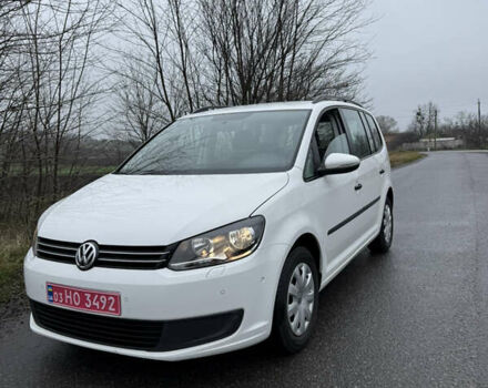 Белый Фольксваген Туран, объемом двигателя 1.39 л и пробегом 221 тыс. км за 9499 $, фото 1 на Automoto.ua