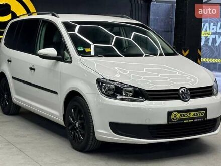 Белый Фольксваген Туран, объемом двигателя 1.6 л и пробегом 188 тыс. км за 12500 $, фото 1 на Automoto.ua