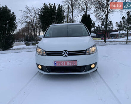 Белый Фольксваген Туран, объемом двигателя 1.4 л и пробегом 209 тыс. км за 9999 $, фото 1 на Automoto.ua