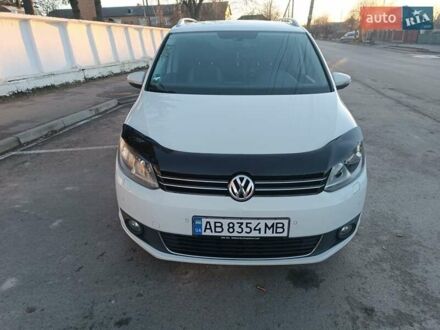 Білий Фольксваген Туран, об'ємом двигуна 2 л та пробігом 226 тис. км за 14000 $, фото 1 на Automoto.ua