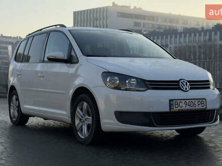 Белый Фольксваген Туран, объемом двигателя 1.6 л и пробегом 270 тыс. км за 9450 $, фото 1 на Automoto.ua
