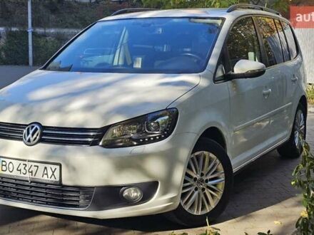 Фольксваген Туран 2014 в Тернополе на Automoto.ua Белый Фольксваген Туран, объемом двигателя 2 л и пробегом 255 тыс. км за 13800 $, фото 1 на Automoto.ua